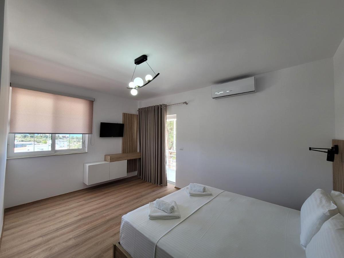 Sunlight Apartments Gjordeni Ksamil Exterior photo